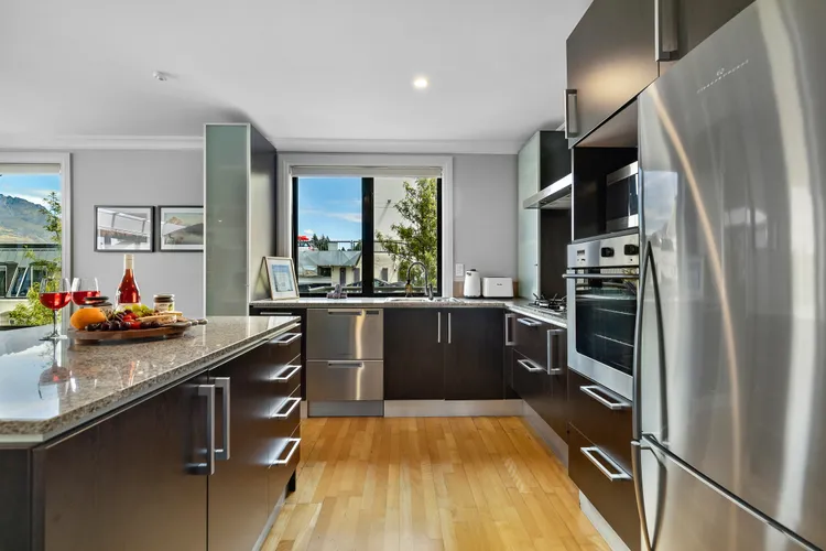 Lakefront at 912 The Beacon | 2 Bedroom