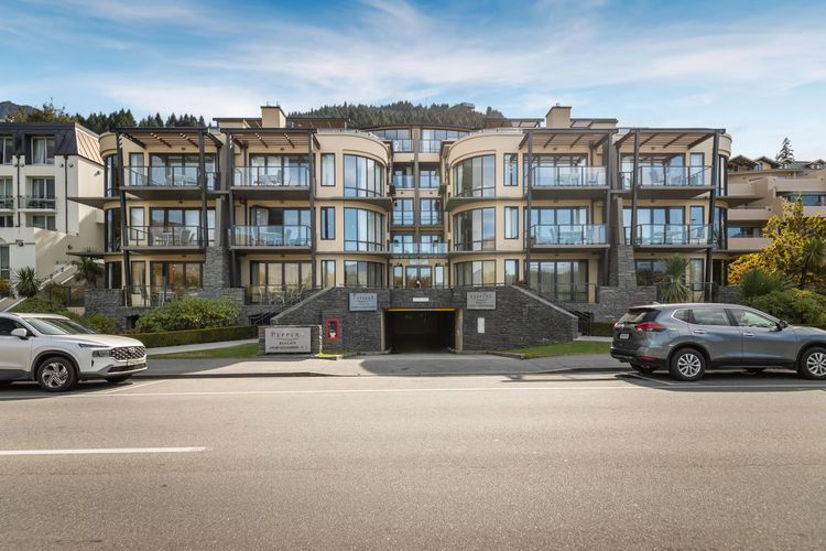 Beacon Lakeside Luxury 908 – 3 Bedroom