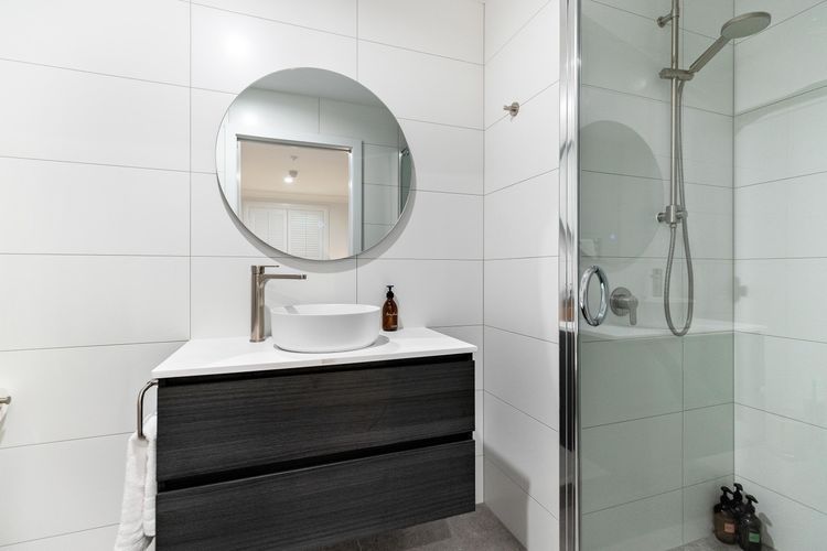 Beacon Lakeside Luxury 908 – 2 Bedroom