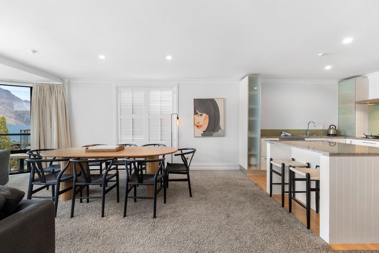 Beacon Lakeside Luxury 908 – 2 Bedroom