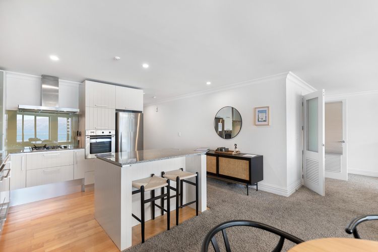 Beacon Lakeside Luxury 908 – 2 Bedroom