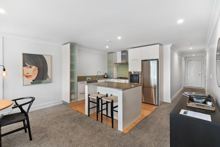 Beacon Lakeside Luxury 908 – 2 Bedroom