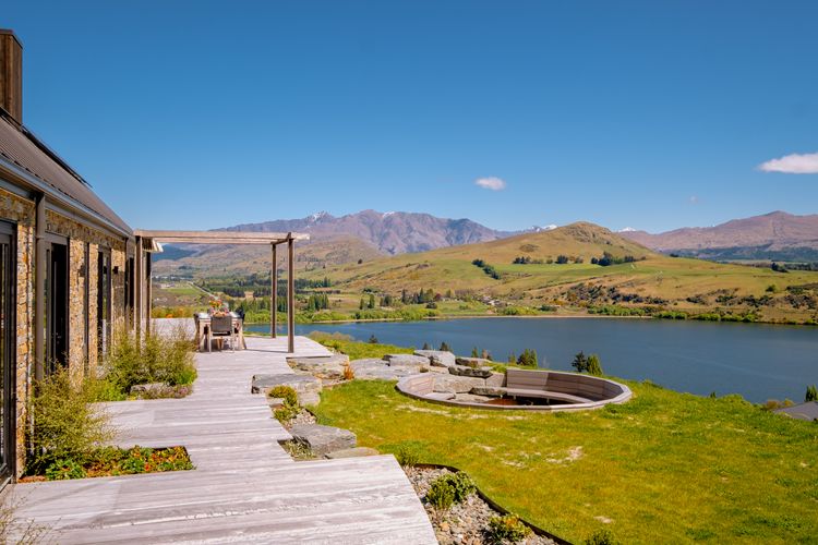 Sicilian Luxury Retreat