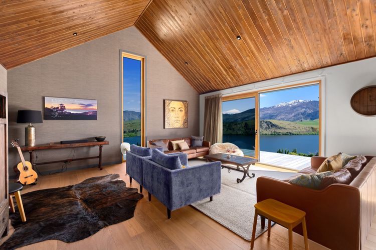 Sicilian Luxury Retreat – Main House & Loft