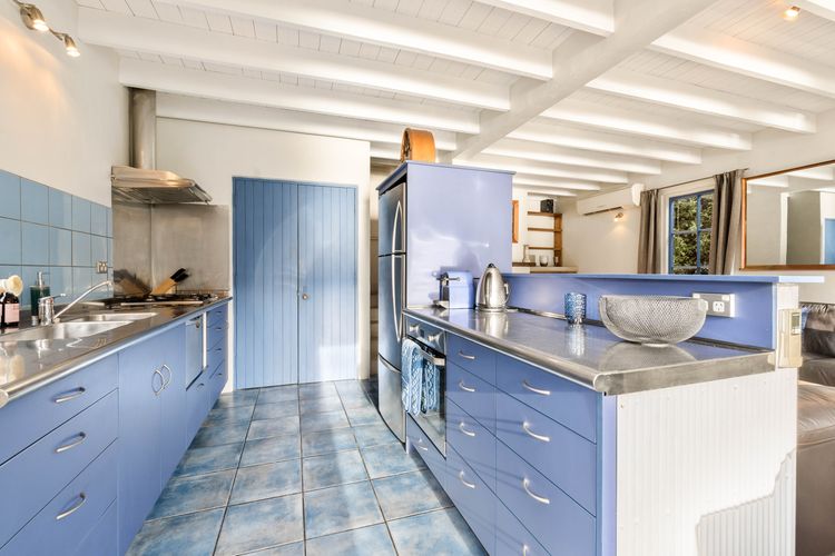 Sunny Lakeview Villa