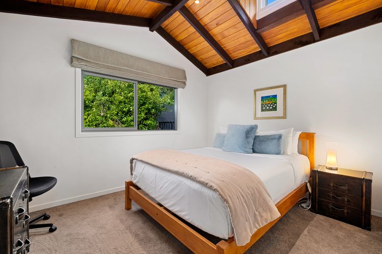 Queenstown Lakefront Dream | 3 Bed