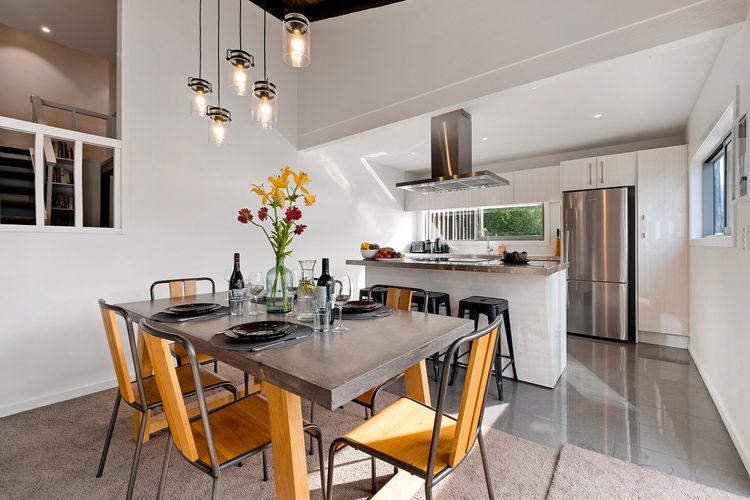 Queenstown Lakefront Dream | 4 Bed