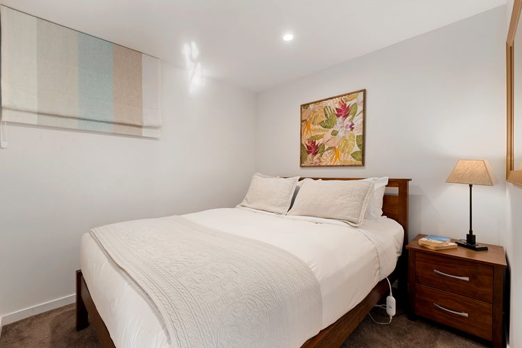 Queenstown Lakefront Dream | 4 Bed