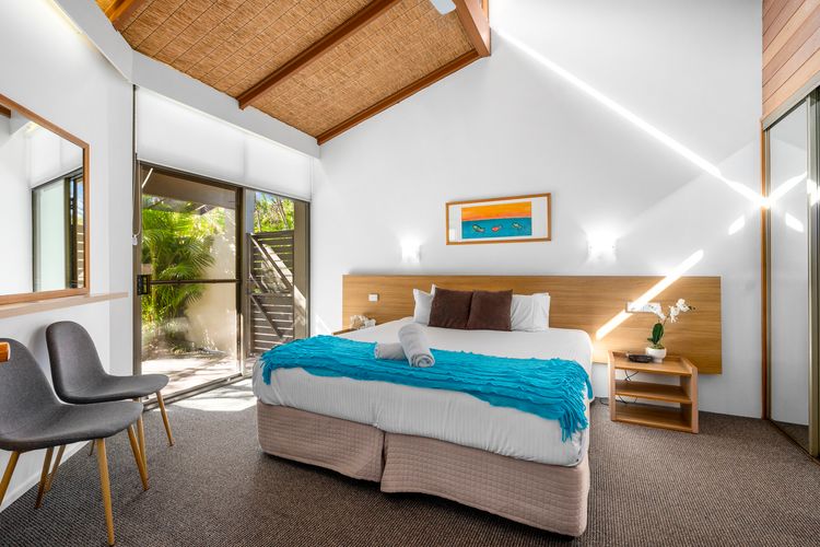 Nautical Owl 122 Nautilus Beach Resort