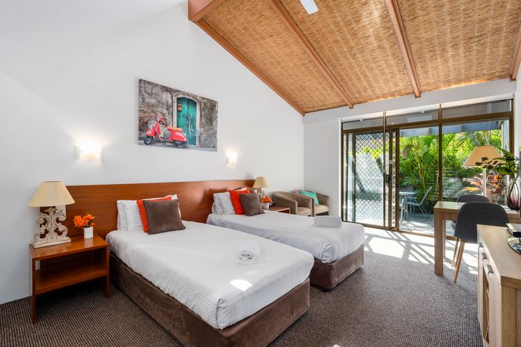 Nautical Owl 122 Nautilus Beach Resort