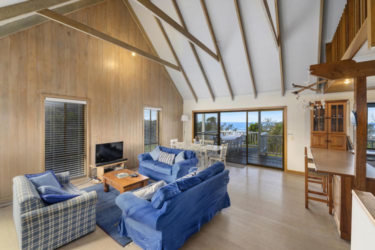 Blue Oar Beach House, Arrawarra Headland