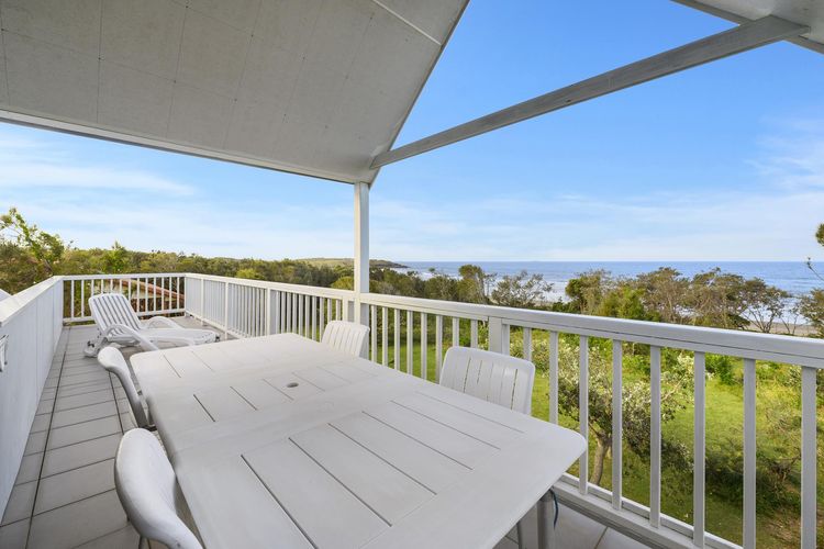 Blue Oar Beach House, Arrawarra Headland