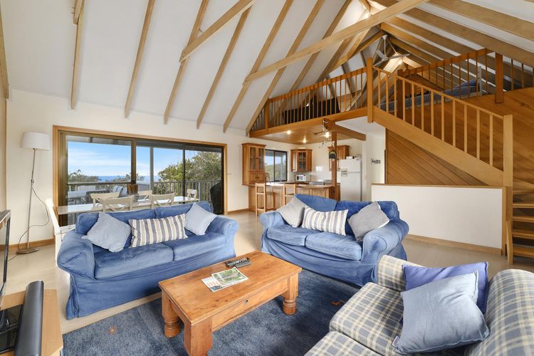 Blue Oar Beach House, Arrawarra Headland