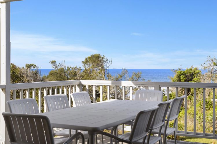 Blue Oar Beach House, Arrawarra Headland