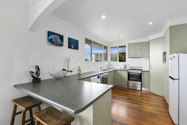Fully fitted kitchen