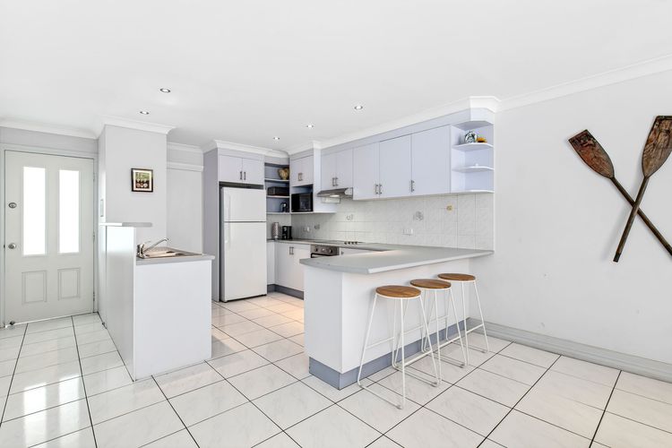 Paradise Waters – No. 13