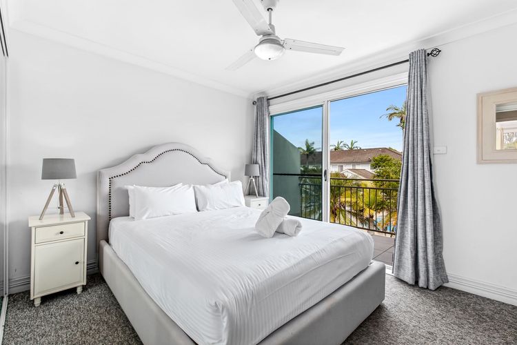 Paradise Waters – No. 13