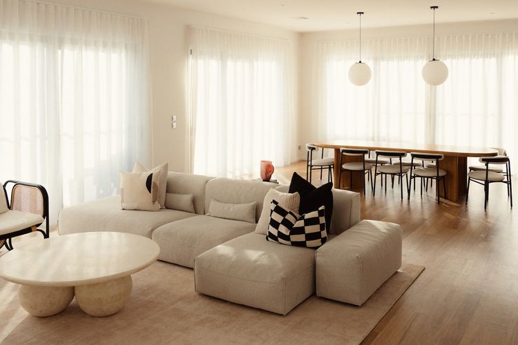 Living room image 6