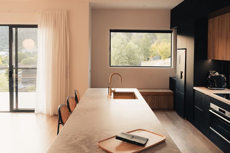 Full kitchen image 8