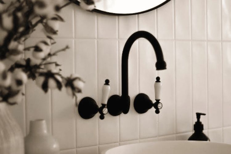 Main Bathroom - Cottage One