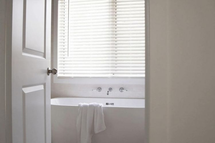 Main Bathroom - Cottage TWO