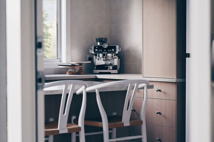Full kitchen image 1