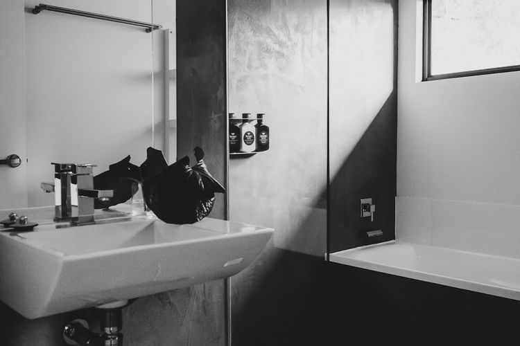Full bathroom 2 image 1