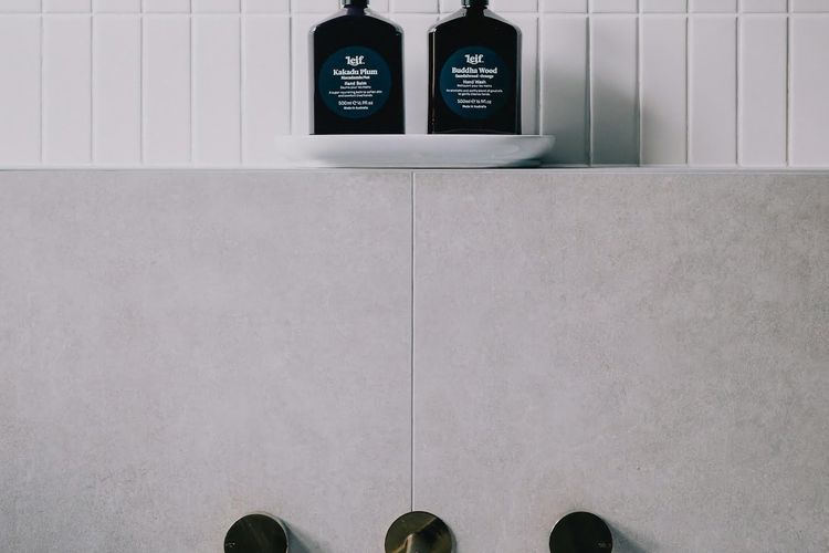 'Leif' body products supplied - Buddha wood handwash & Kakadu plum body lotion.