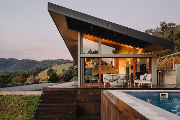 Strong architectural features from all angles.