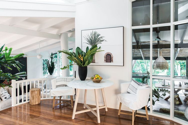 Dukes Beach House – Pool – Designer – Location