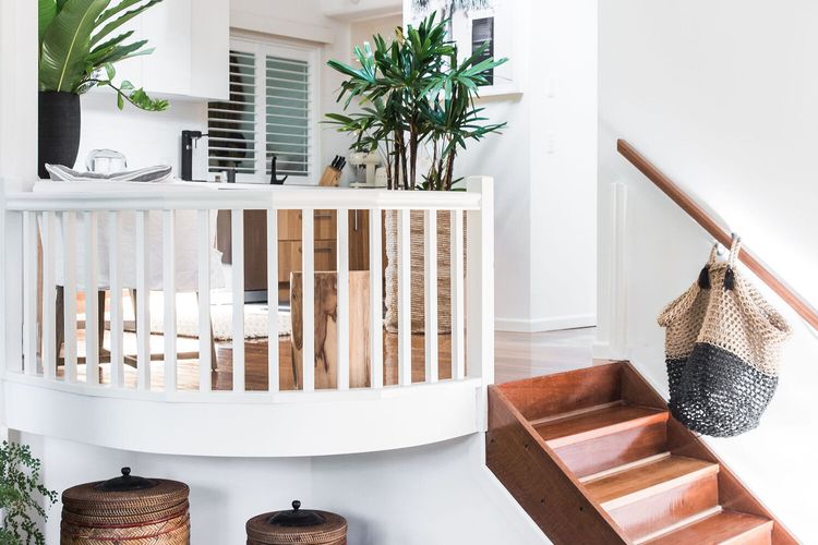 Dukes Beach House – Pool – Designer – Location