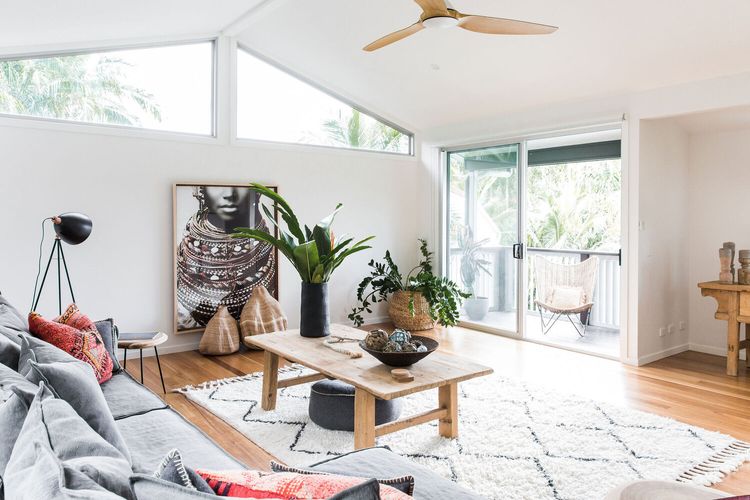 Dukes Beach House – Pool – Designer – Location