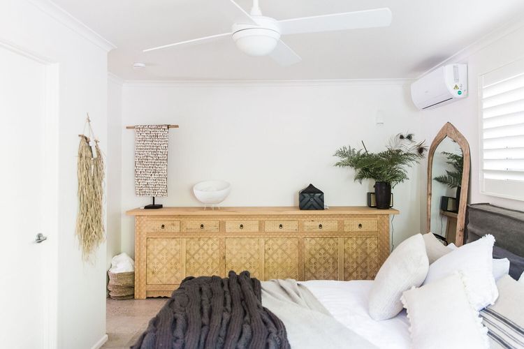 Dukes Beach House – Pool – Designer – Location