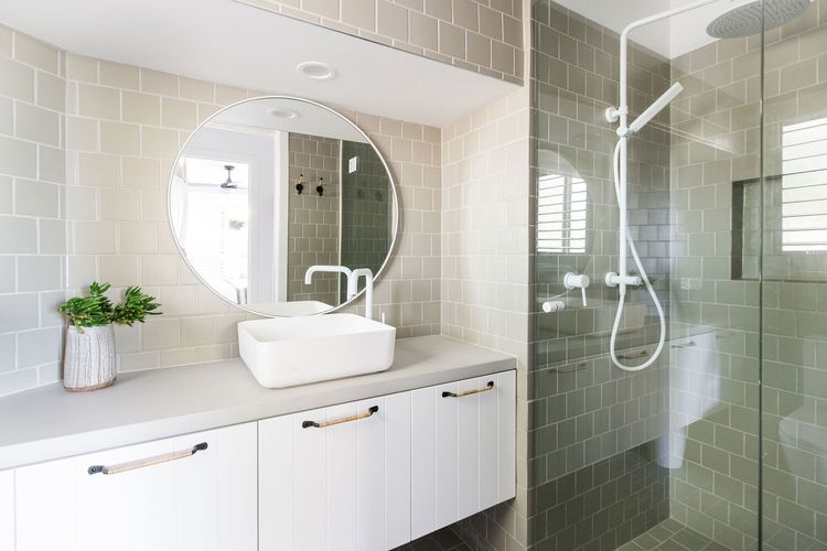 The Beach Retreat -2 Bedrooms – Pool – River Views