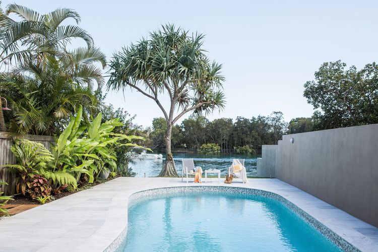 The Beach Retreat -2 Bedrooms – Pool – River Views