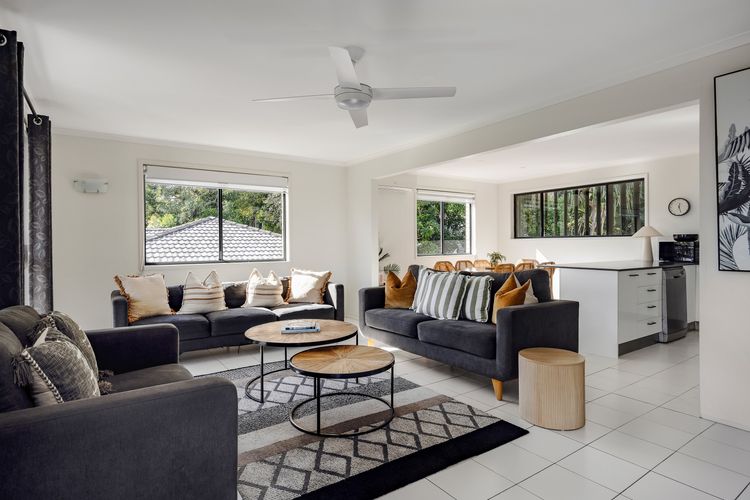 The Lookout – 3 bedrooms – Private Pool – Views