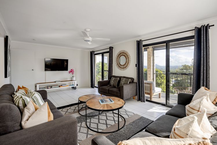 The Lookout – 3 bedrooms – Private Pool – Views