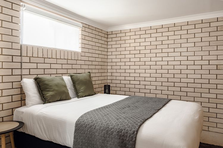 The Lookout – 4 Bedrooms – Pool – Views – Pets