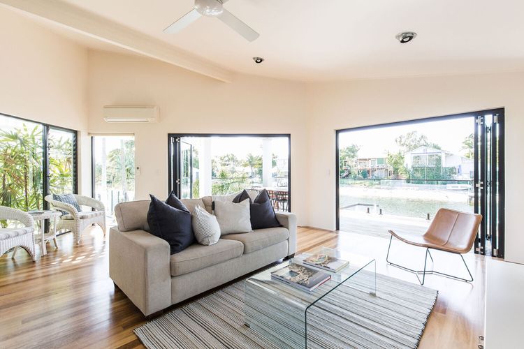 The River House – pool – jetty – private beach