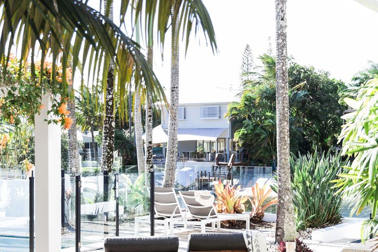 The River House – pool – jetty – private beach