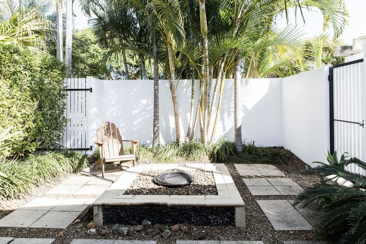 The River House – pool – jetty – private beach