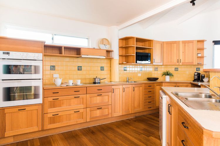 The Sea House – pool – ocean views – pets