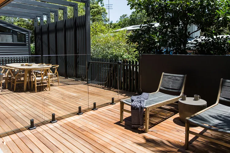 The Sunshine Bungalow – private pool – decks – location