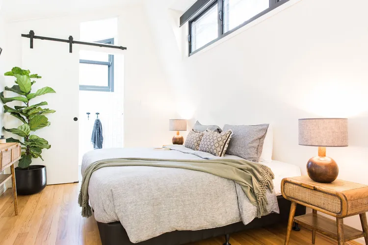 The Sunshine Bungalow – private pool – decks – location