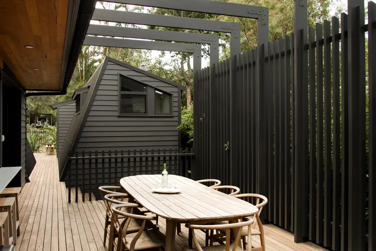 The Sunshine Bungalow – private pool – decks – location