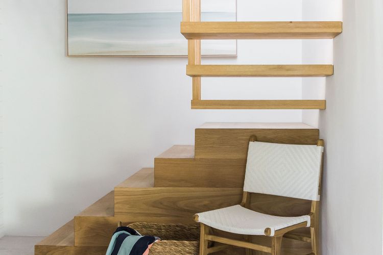 Little Cove Treetops –  3 bedrooms – Style – Beach – Location