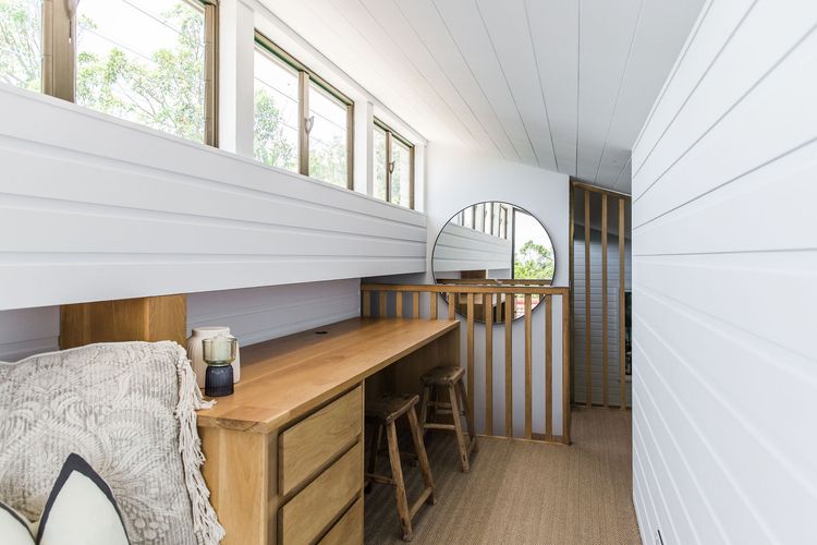 Little Cove Treetops –  3 bedrooms – Style – Beach – Location