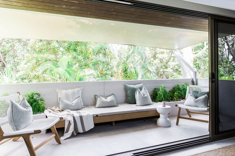 Little Cove Treetops –  3 bedrooms – Style – Beach – Location