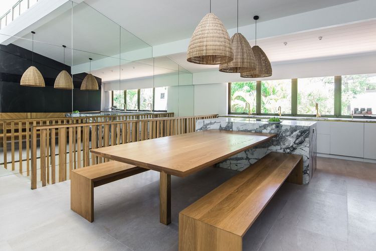 Little Cove Treetops –  3 bedrooms – Style – Beach – Location