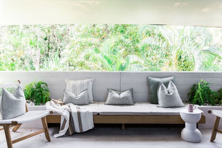 Little Cove Treetops –  3 bedrooms – Style – Beach – Location